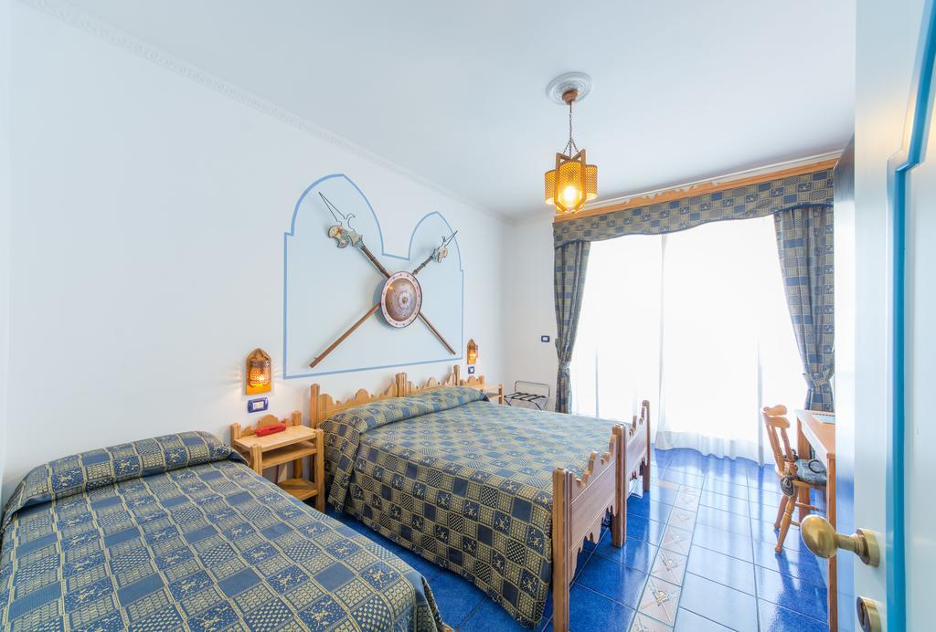Riviera B&B Rooms Maiori Phòng bức ảnh