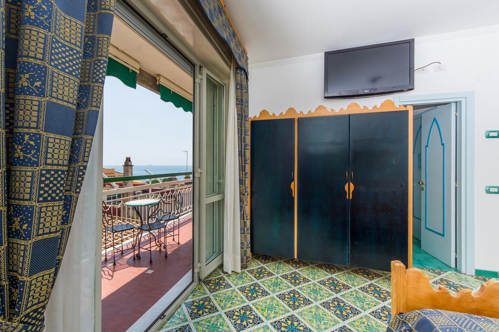 Riviera B&B Rooms Maiori Ngoại thất bức ảnh